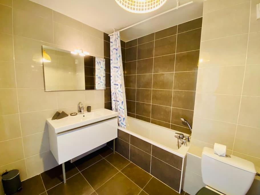 "Loulou" T1 Moderne Et Lumineux, Centre Ville, Wifi, Parking Sete Ngoại thất bức ảnh
